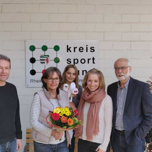 Gruppenfoto zum Abschied von Heike Höller. (v.l. Henrik Beuning, Heike Höller, Verena Braumann, Uli Heimann